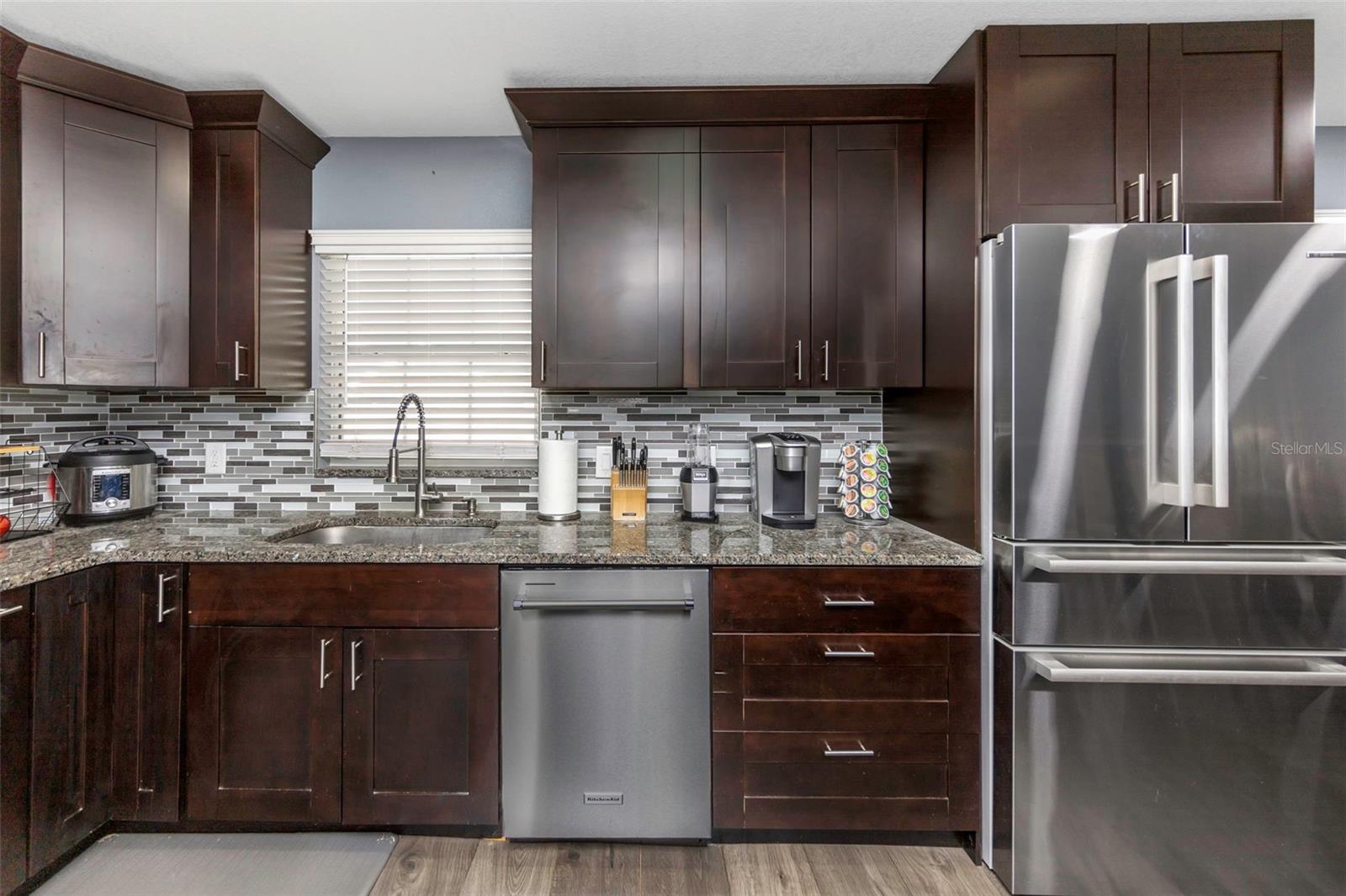 SILVER LAKE ESTATES - Residential