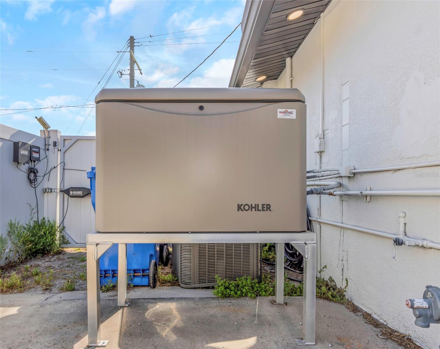 SILVER LAKE ESTATES - Residential