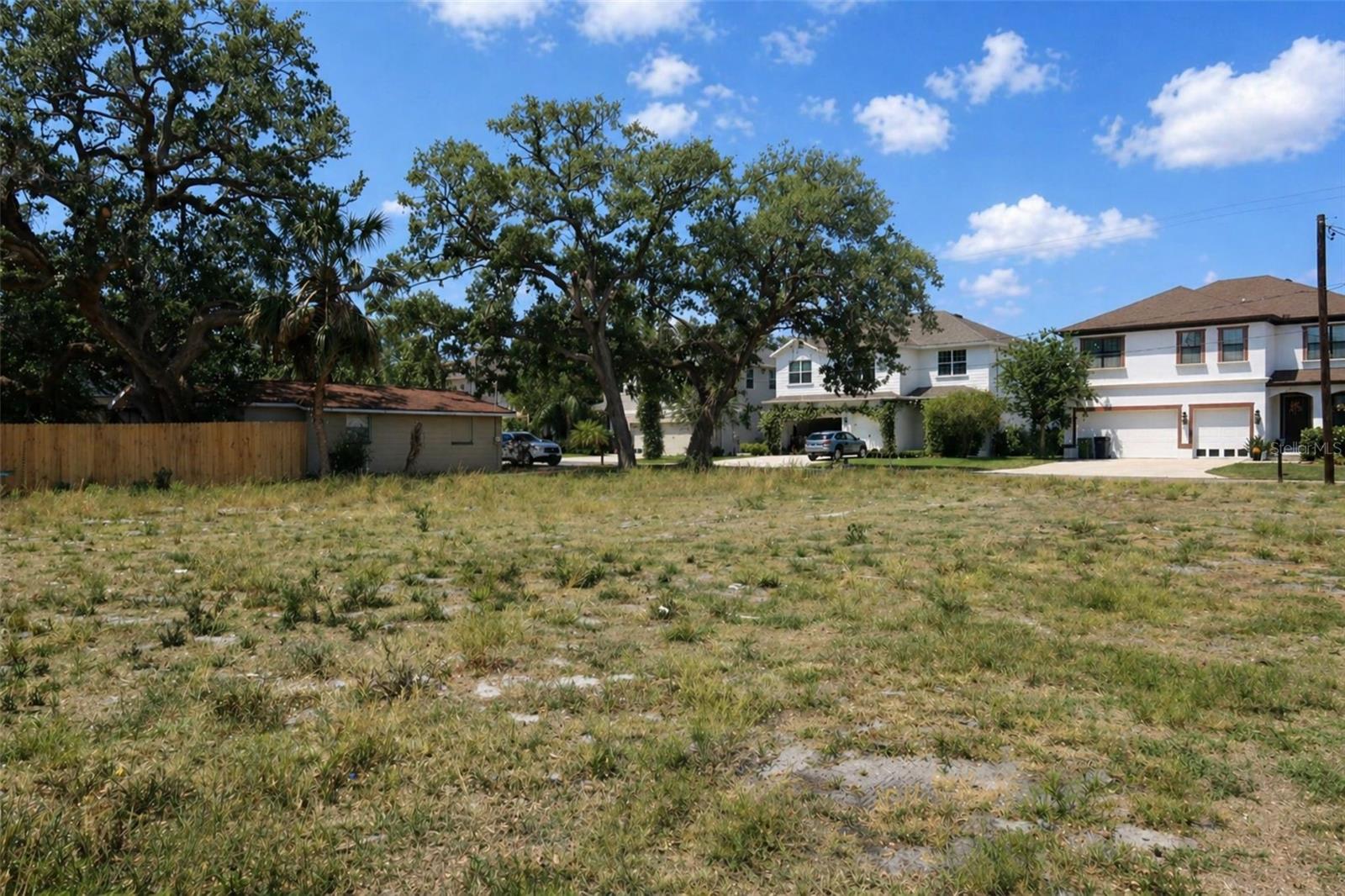 MIDWAY HEIGHTS - Land