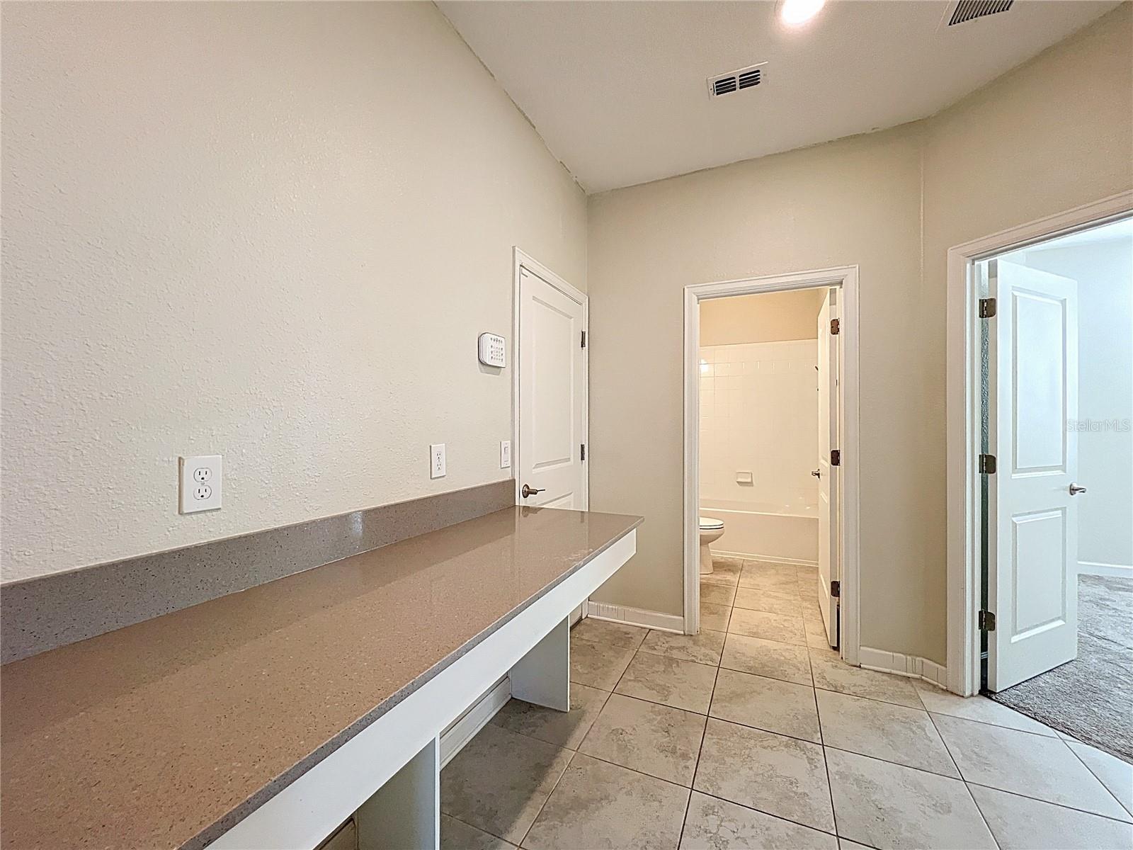 OAKS AT MOSS PARK - Residential