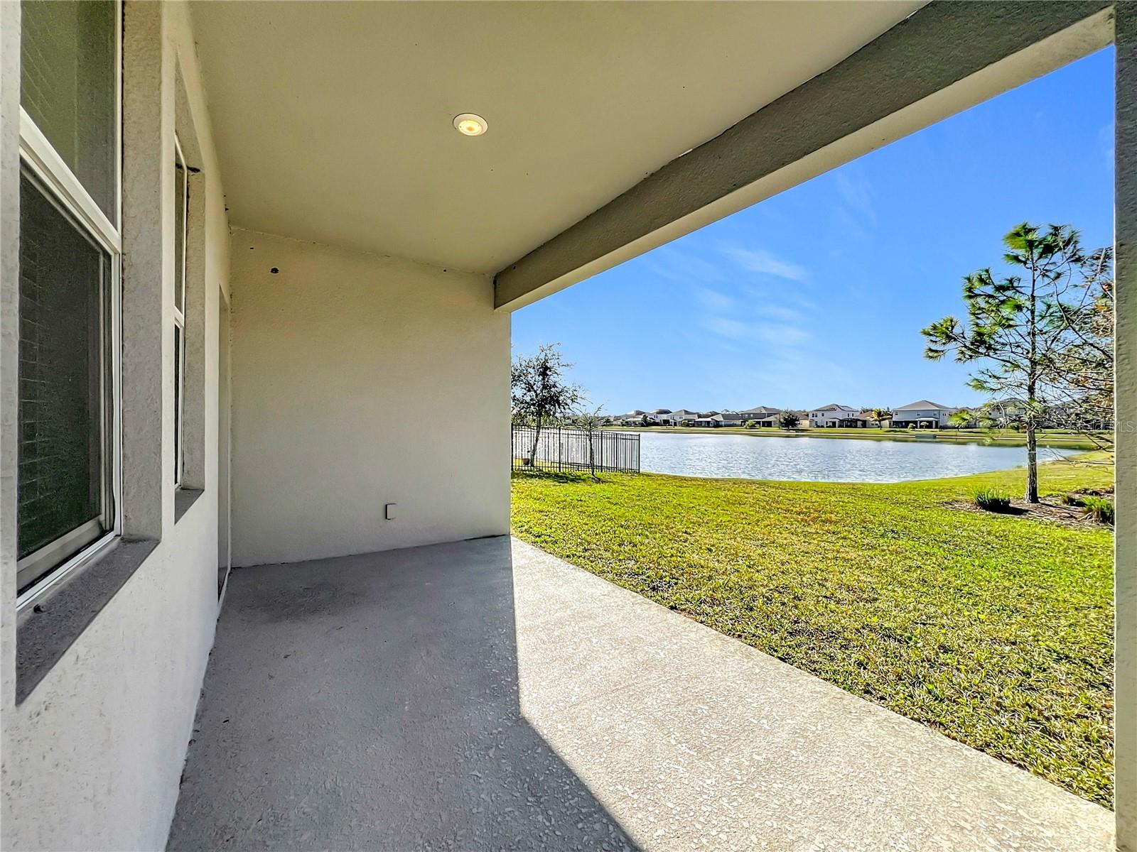 OAKS AT MOSS PARK - Residential