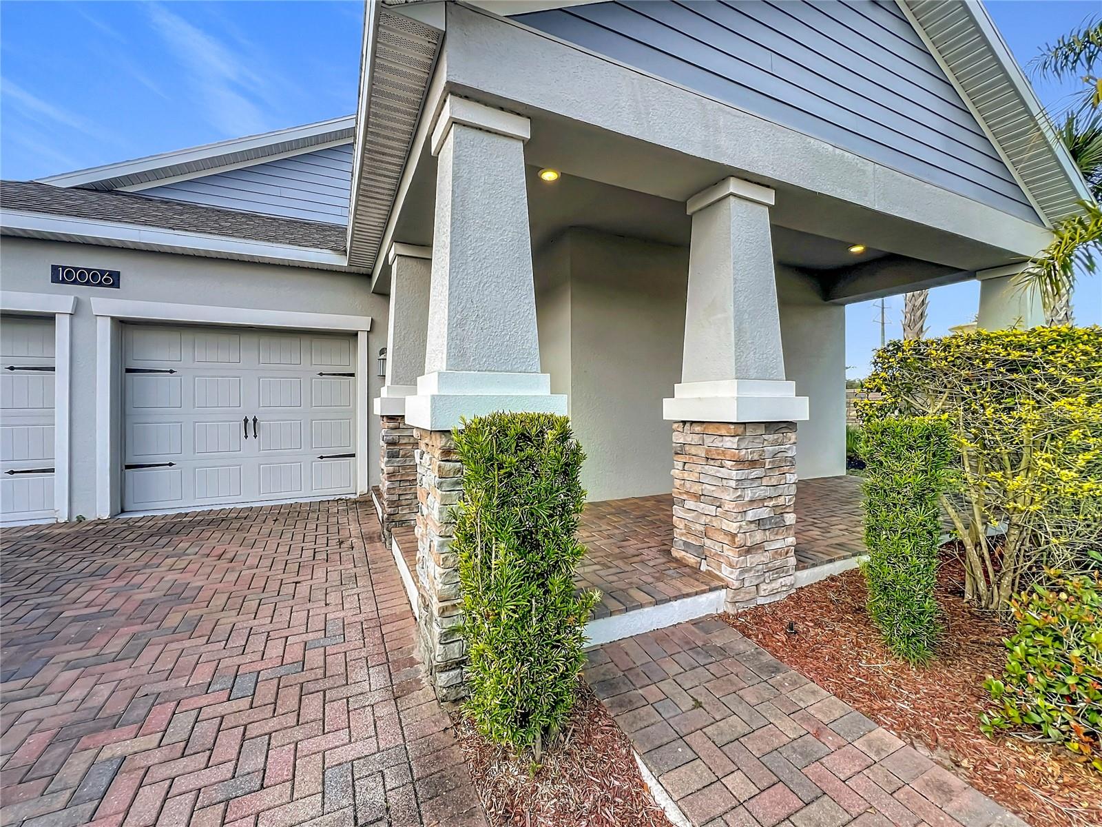 OAKS AT MOSS PARK - Residential