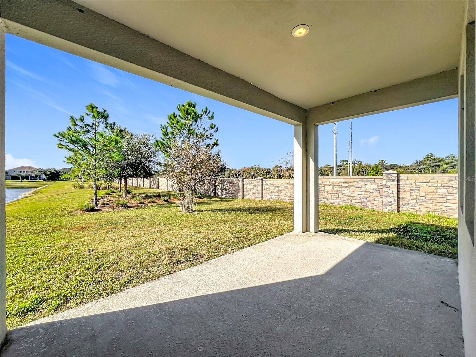 OAKS AT MOSS PARK - Residential