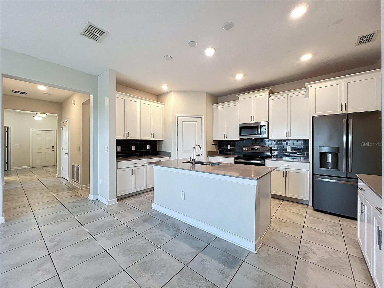 OAKS AT MOSS PARK - Residential