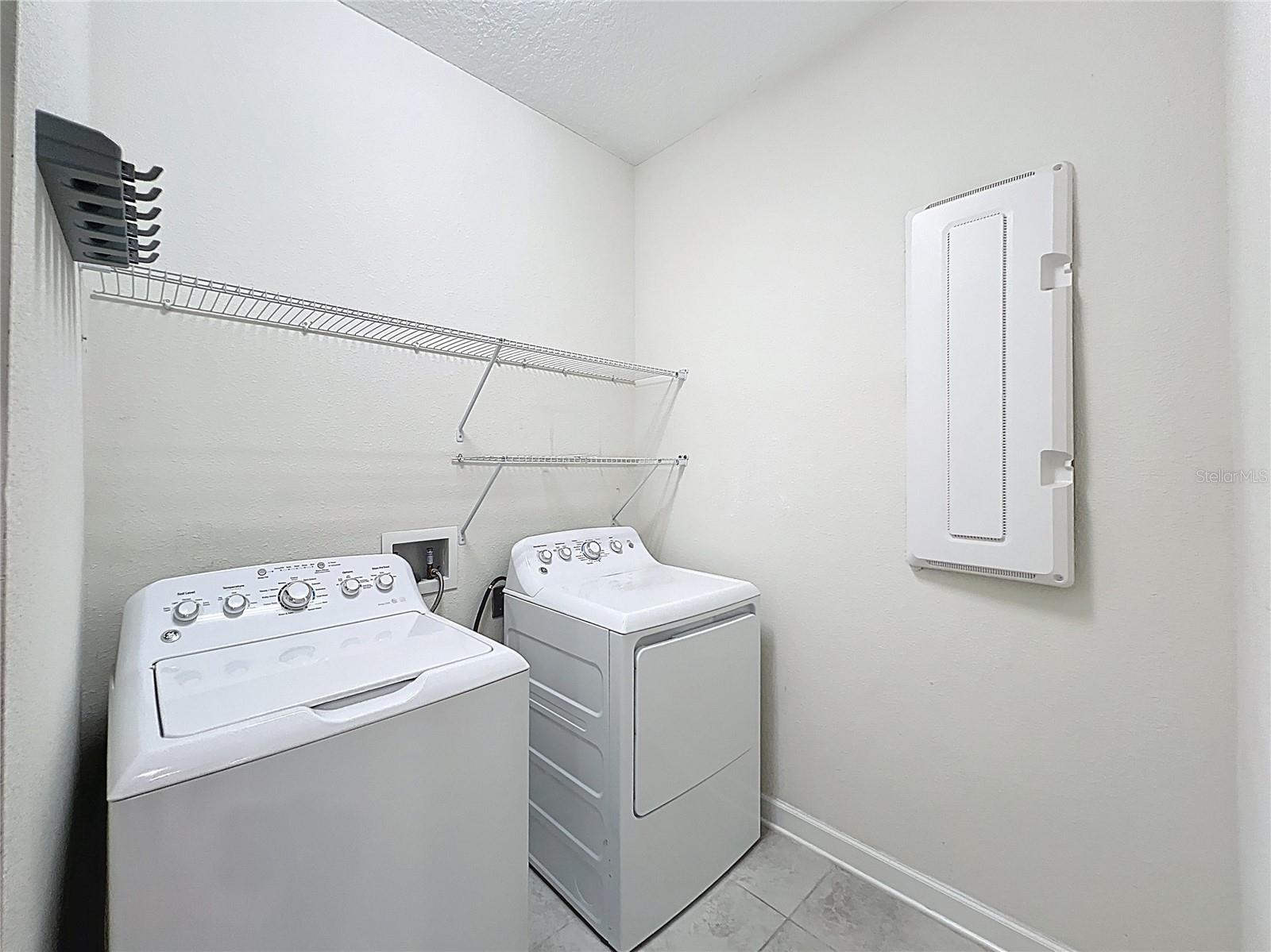 OAKS AT MOSS PARK - Residential