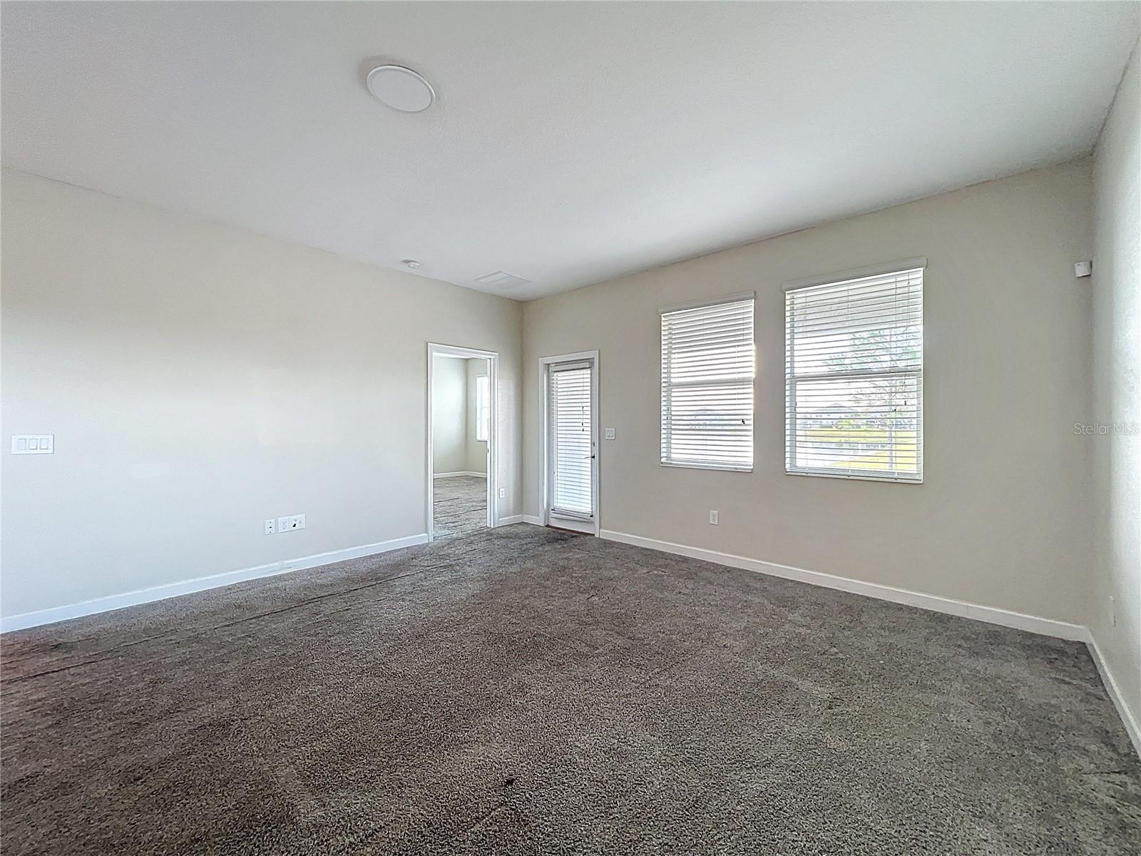 OAKS AT MOSS PARK - Residential