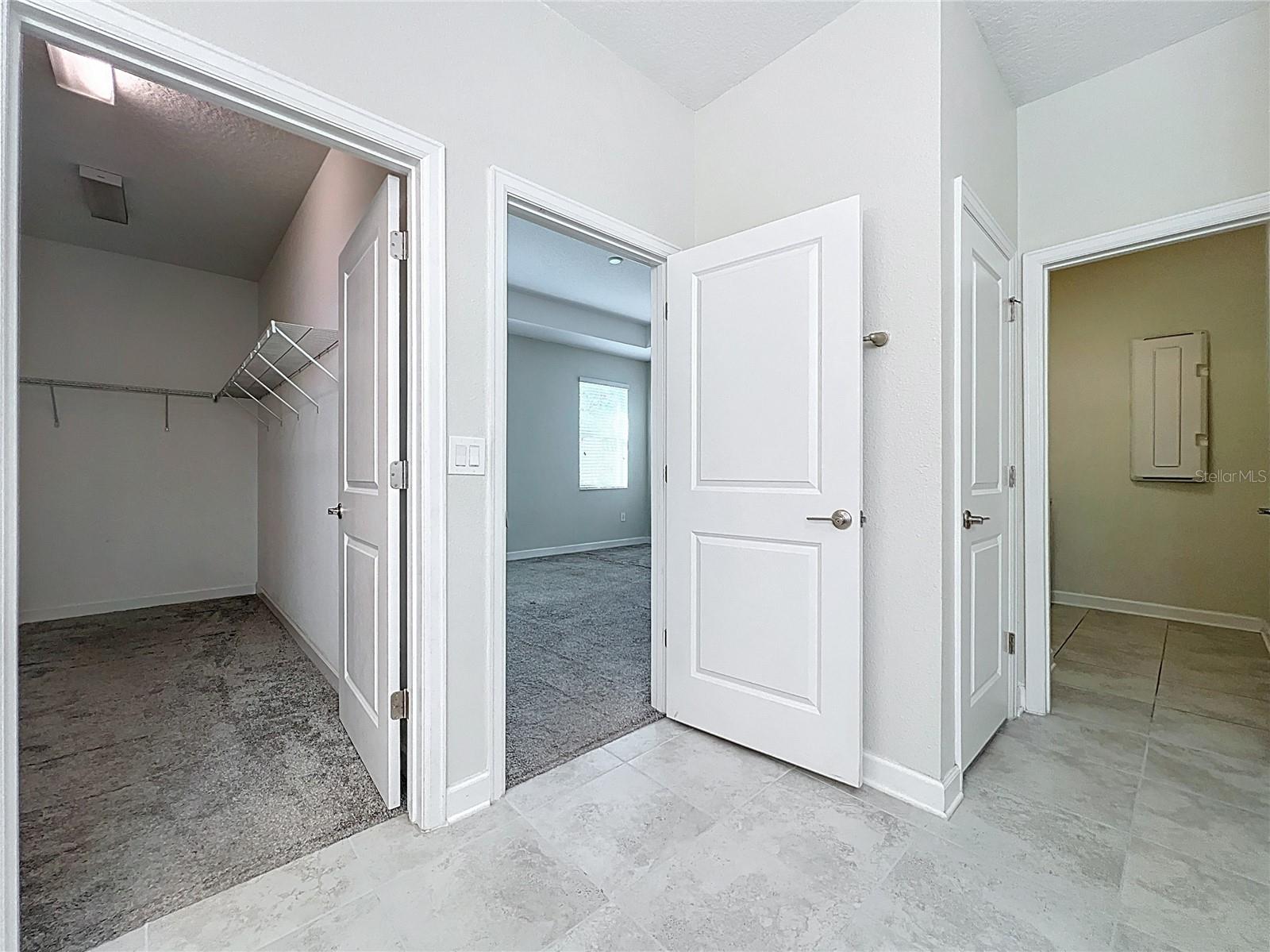 OAKS AT MOSS PARK - Residential