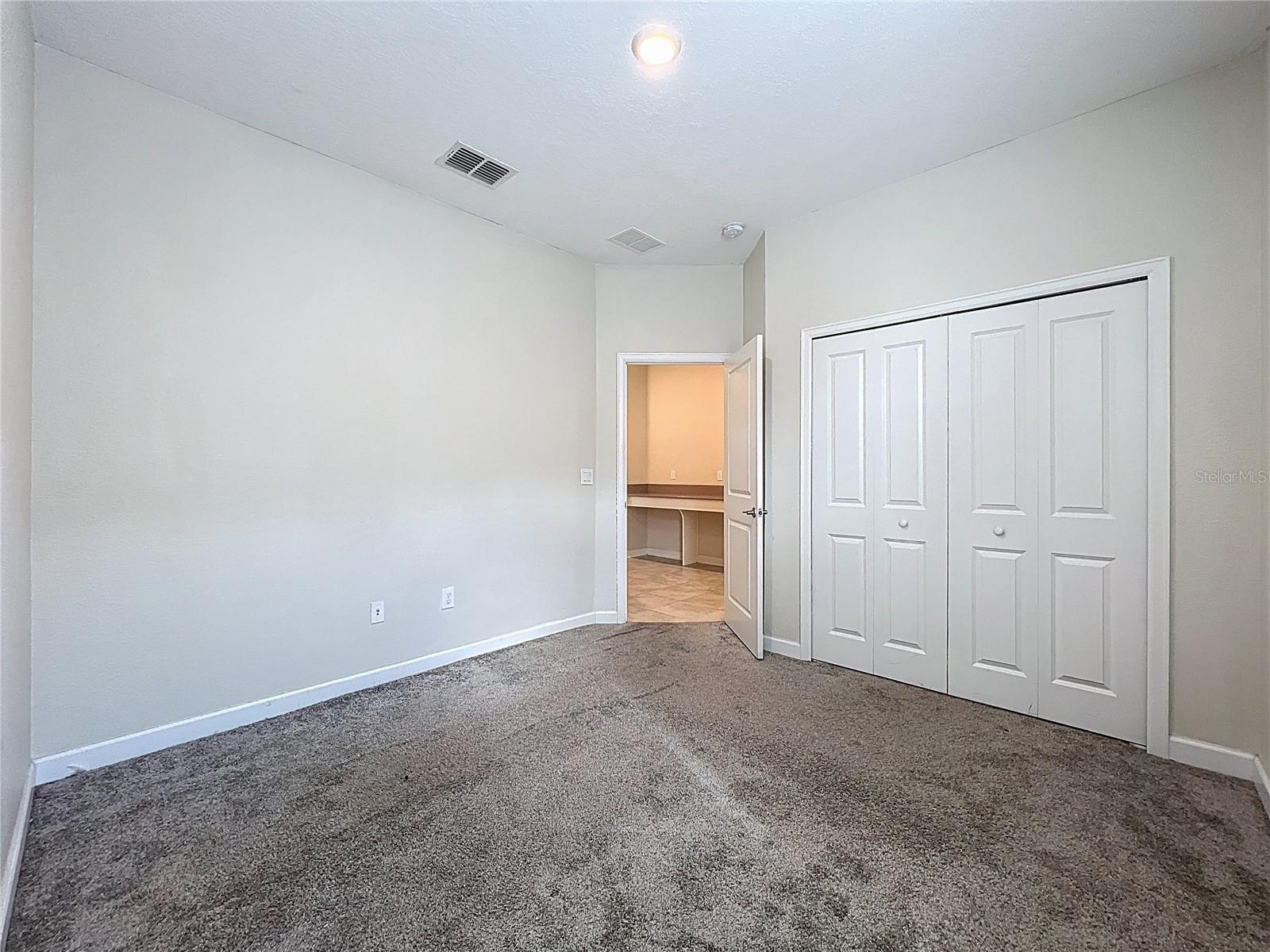 OAKS AT MOSS PARK - Residential