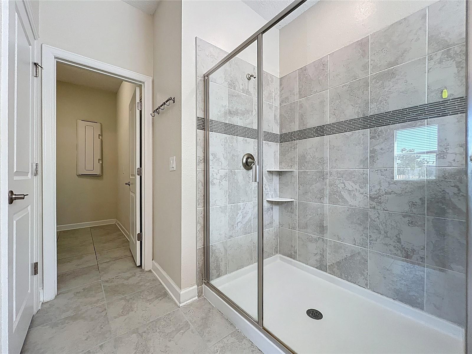 OAKS AT MOSS PARK - Residential