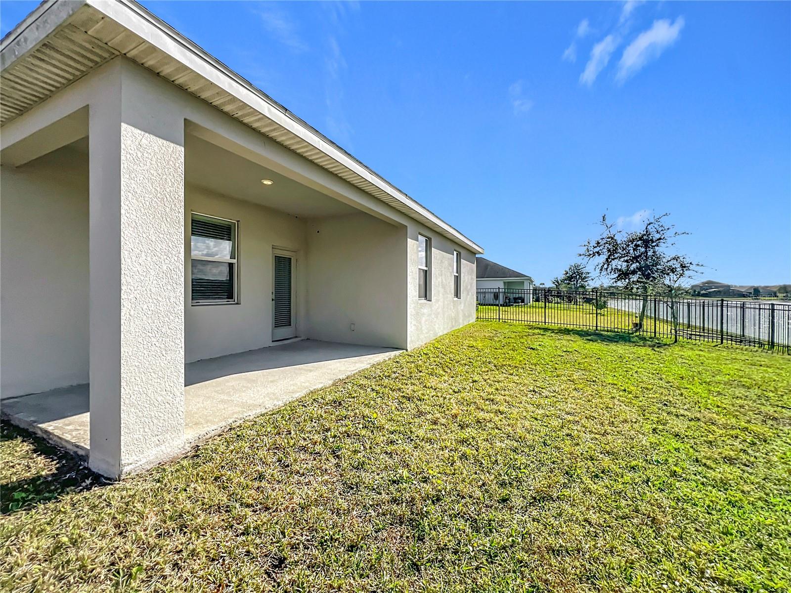 OAKS AT MOSS PARK - Residential