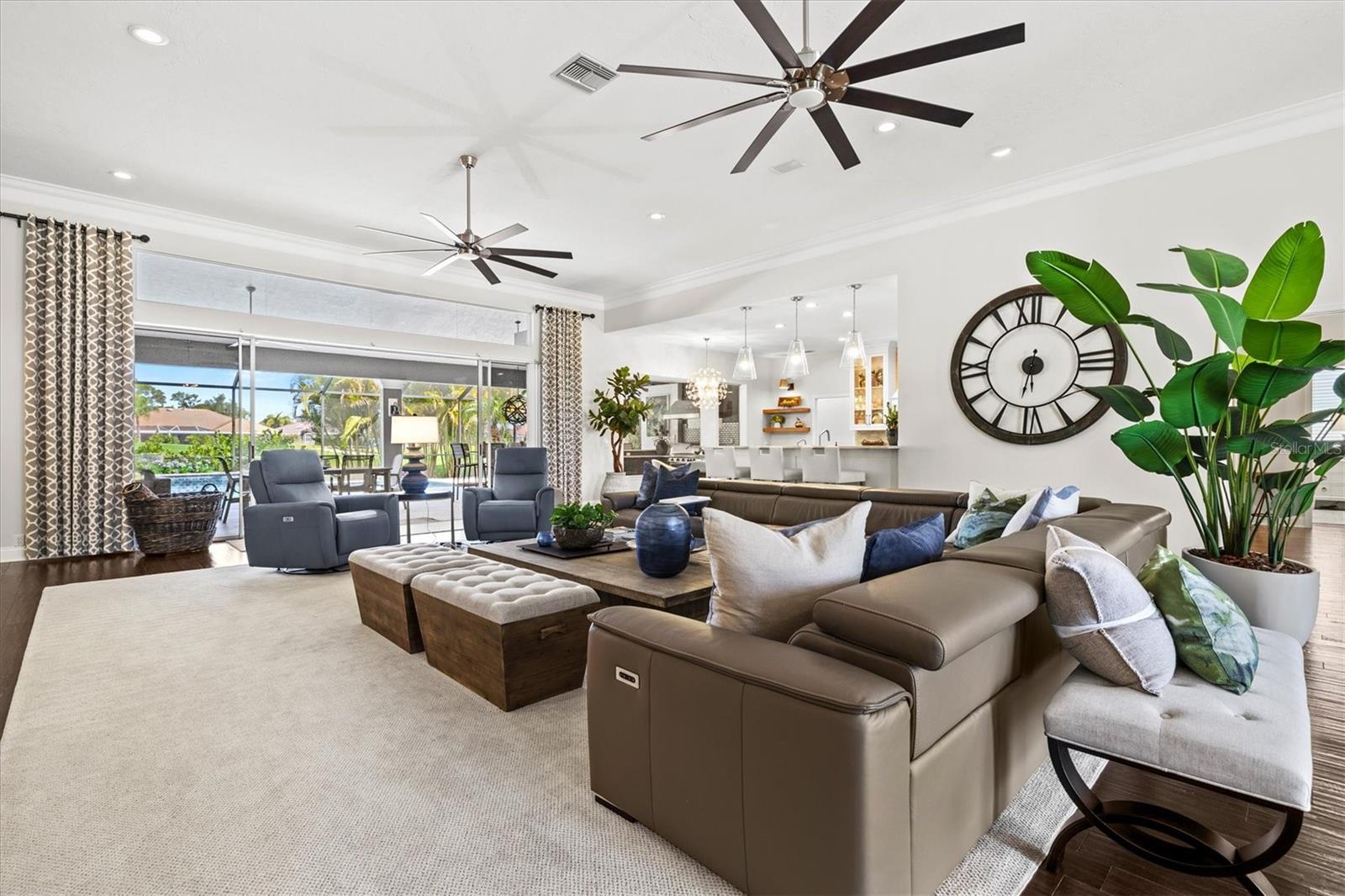 LINKS AT PALM-AIRE - Residential