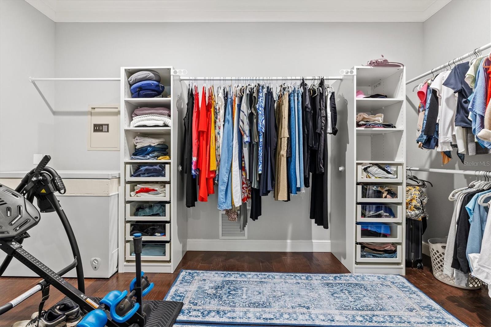 LINKS AT PALM-AIRE - Residential