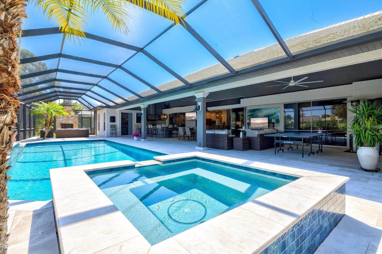 LINKS AT PALM-AIRE - Residential