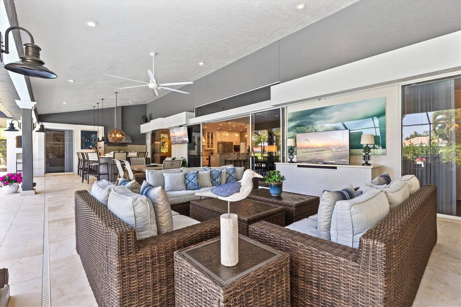 LINKS AT PALM-AIRE - Residential