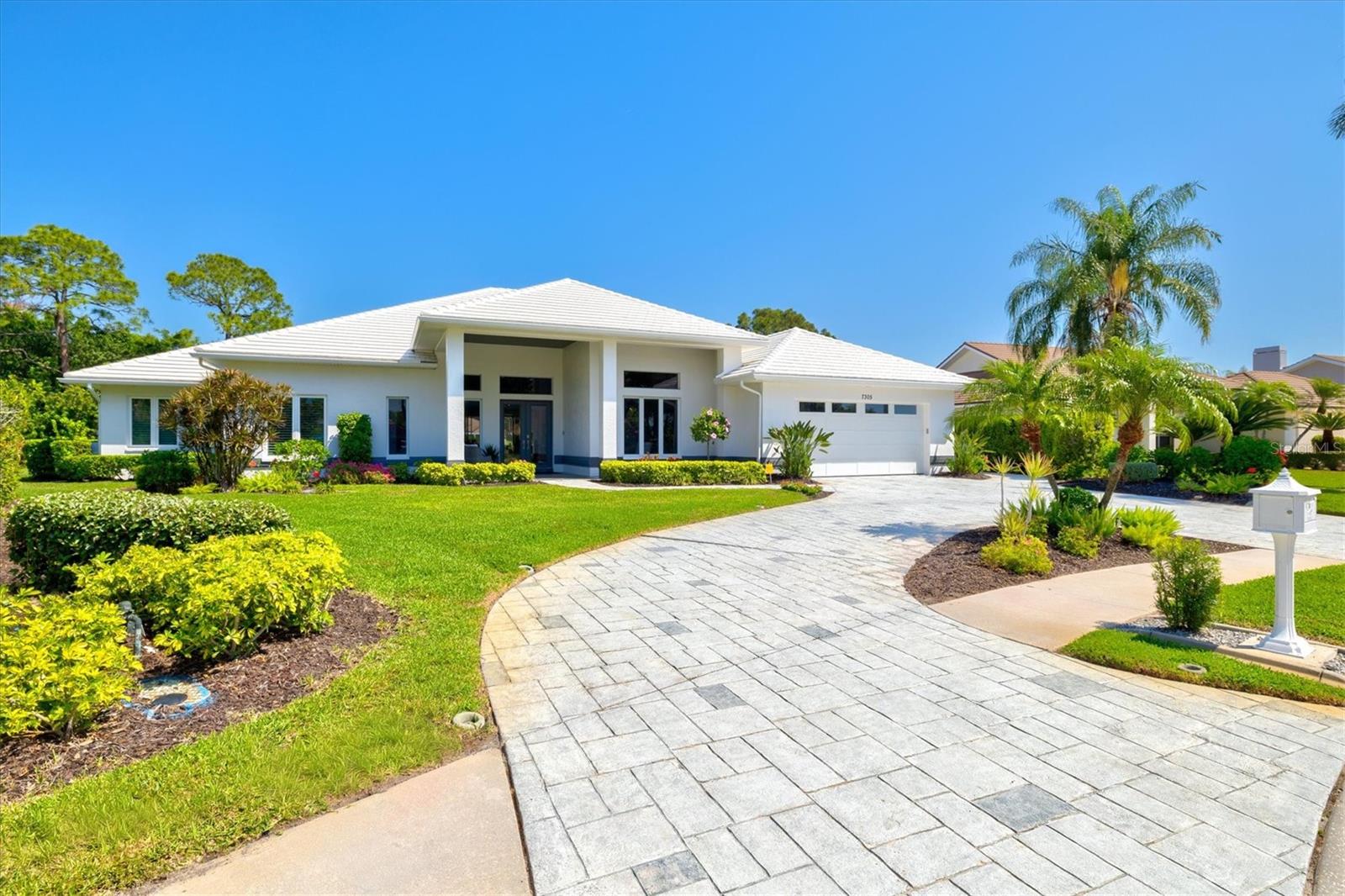 LINKS AT PALM-AIRE - Residential