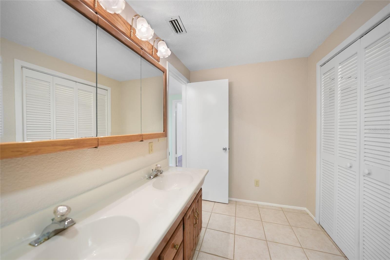 ENGLEWOOD GARDENS - Residential