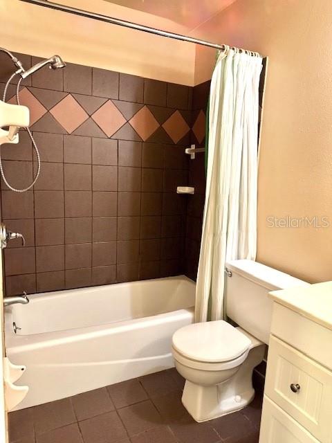 FARRINGTON ARMS CONDO - Residential Lease