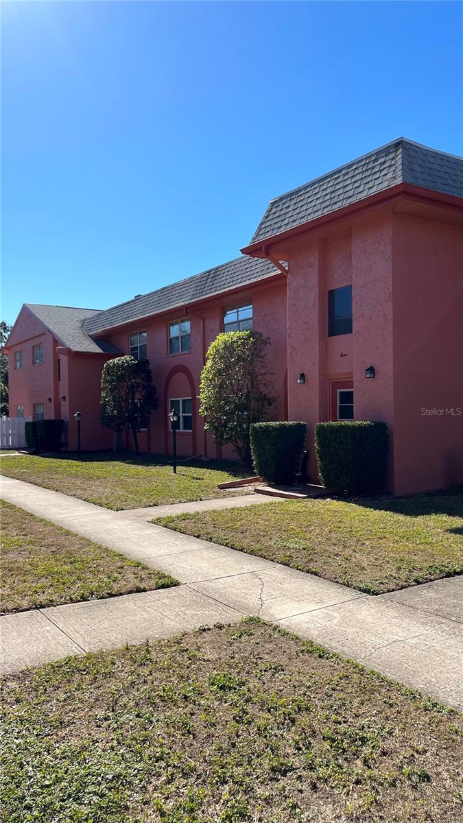 FARRINGTON ARMS CONDO - Residential Lease