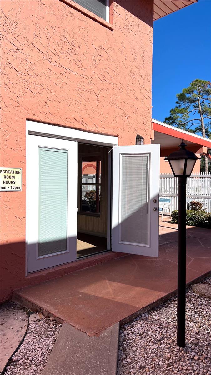 FARRINGTON ARMS CONDO - Residential Lease