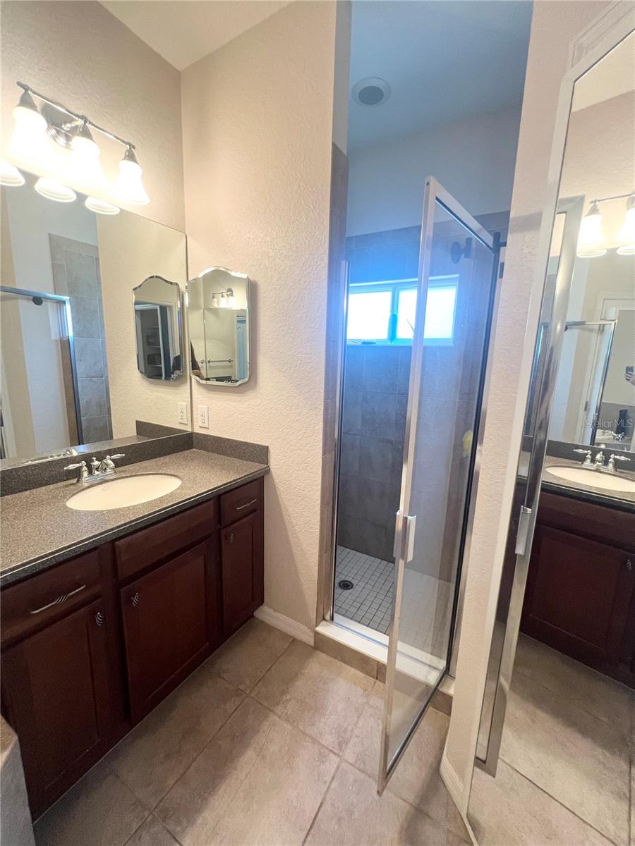 STONEYBROOK AT VENICE - Residential