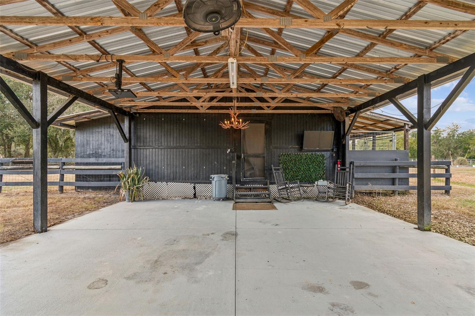 KEY WOODS RANCH - Residential