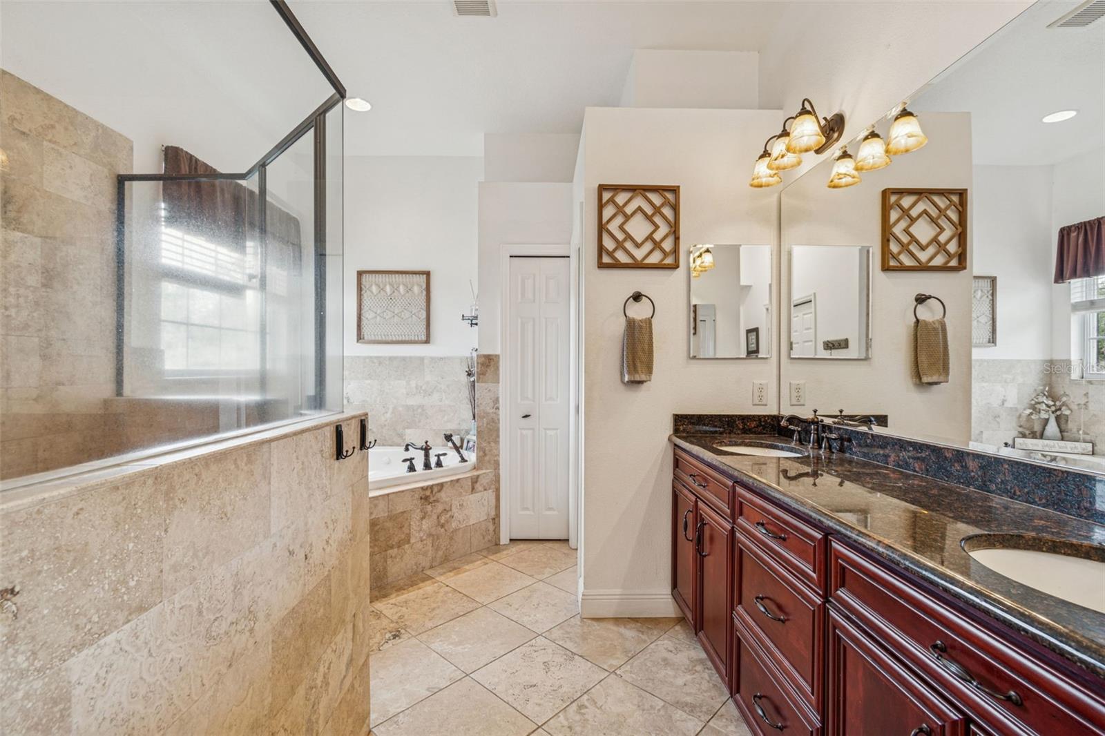 KEY WOODS RANCH - Residential