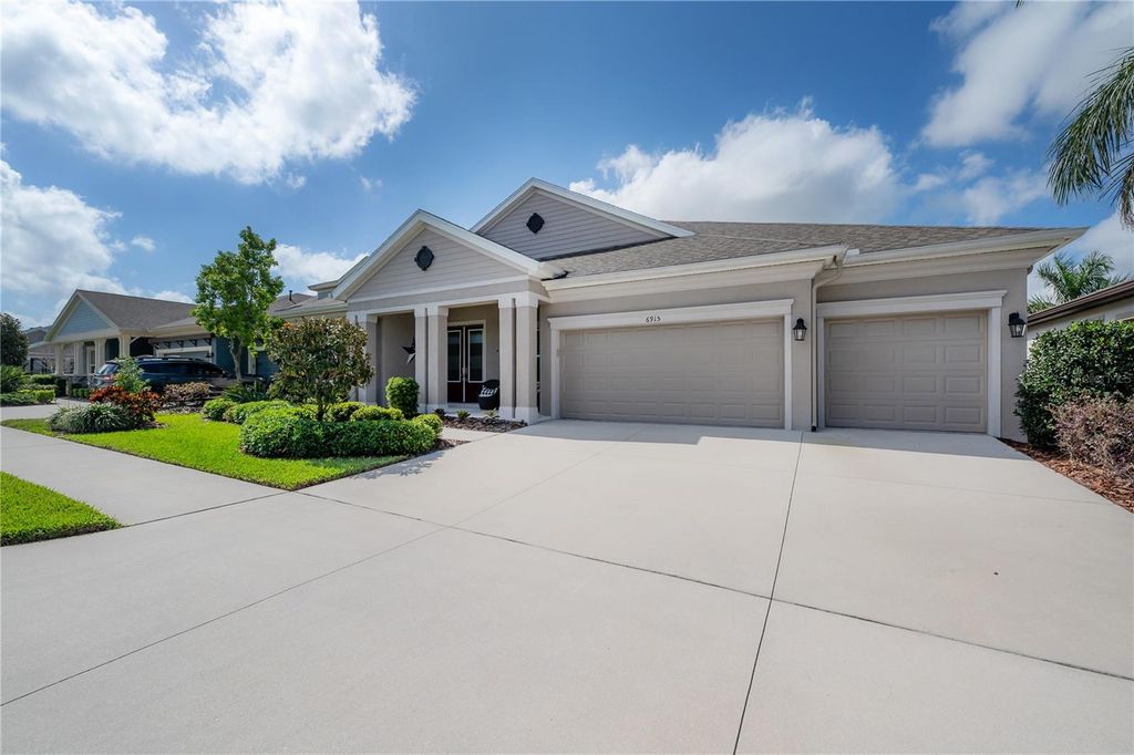 Photo of 6915 Sea Stone Court, Apollo Beach, FL 33572 (MLS # TB8359965)