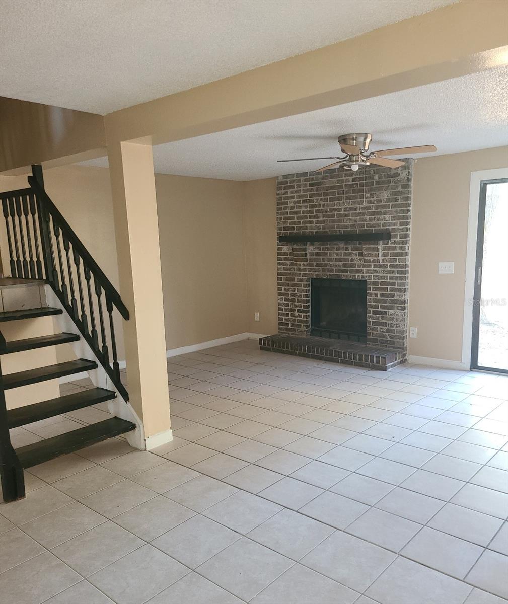 4910 SILVER OAKS VILLAGE B