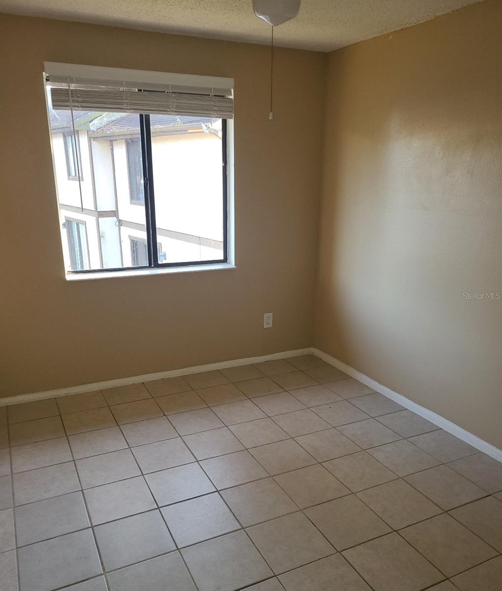 ACORN VILLAGE CONDO PH 02 - Residential