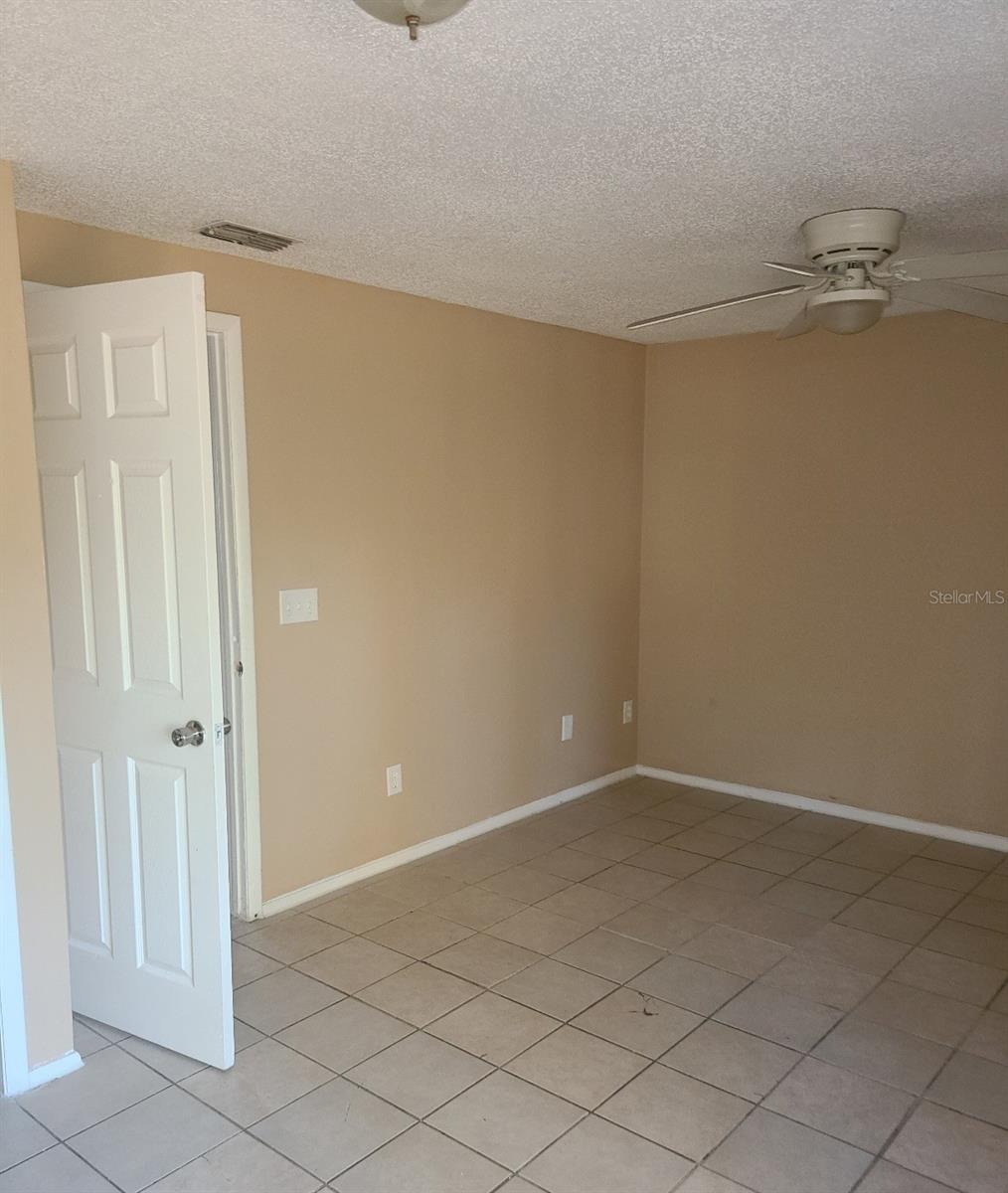 ACORN VILLAGE CONDO PH 02 - Residential