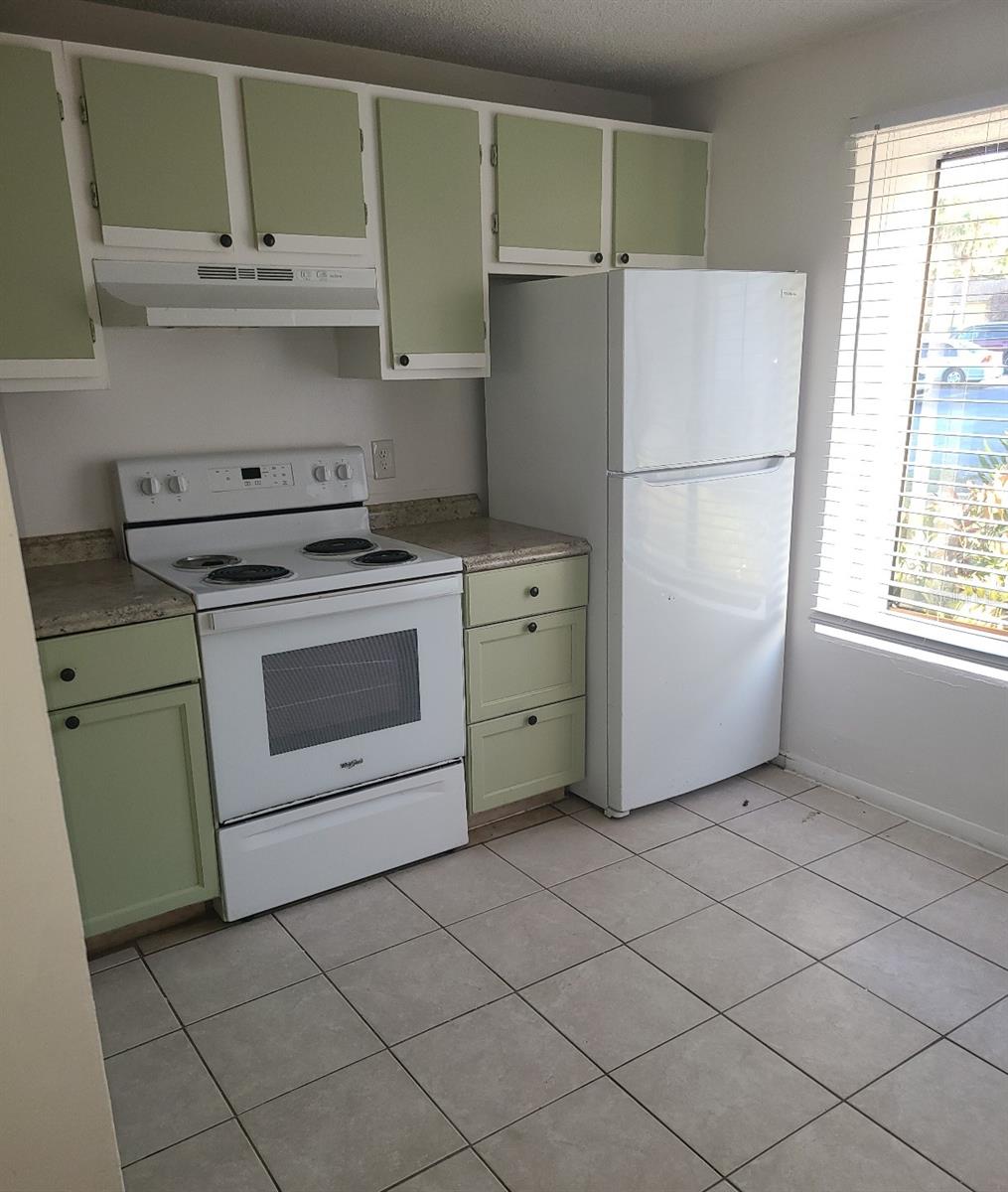 ACORN VILLAGE CONDO PH 02 - Residential