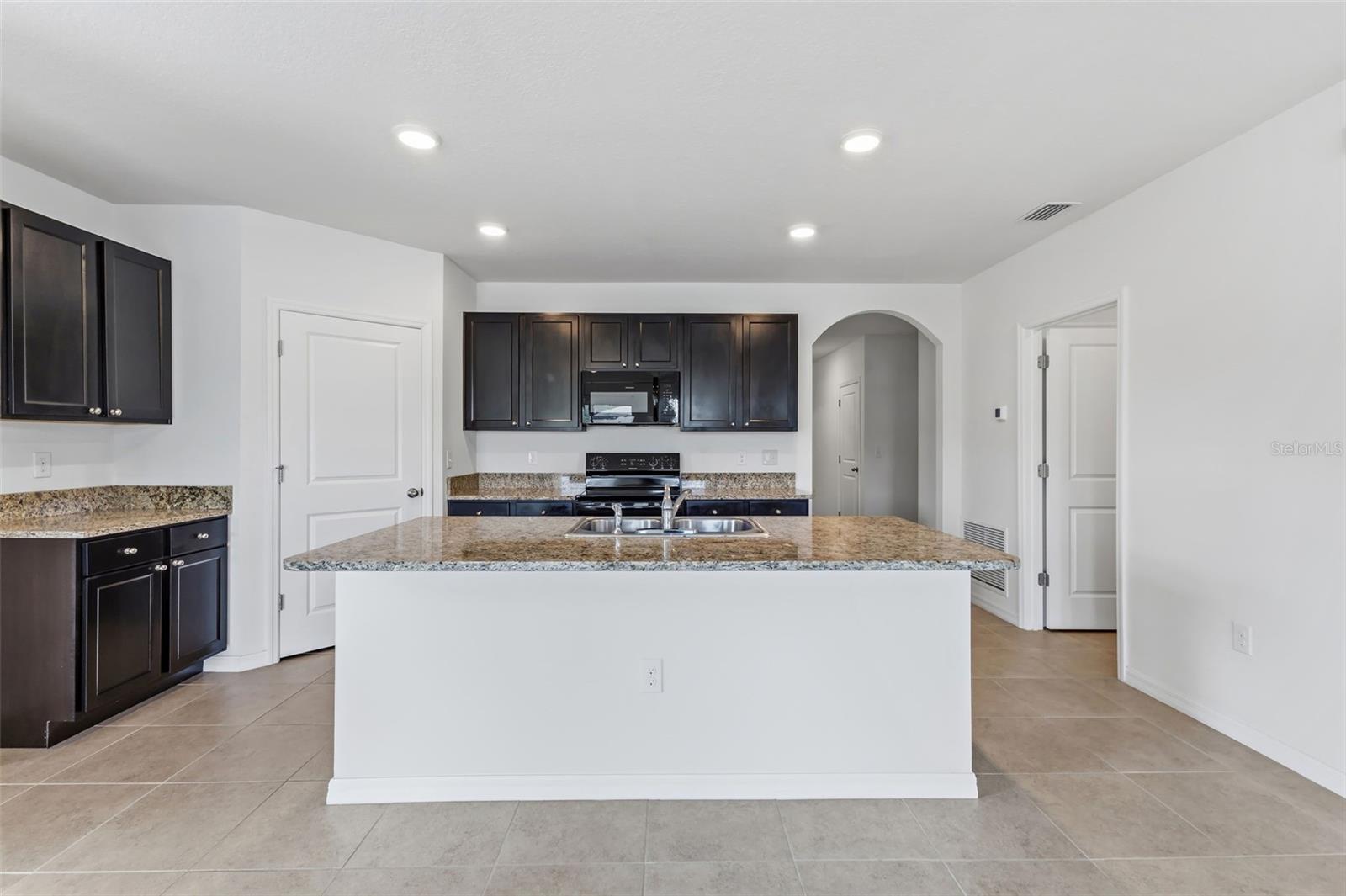 DEL TIERRA PHASE IV-B & IV-C - Residential