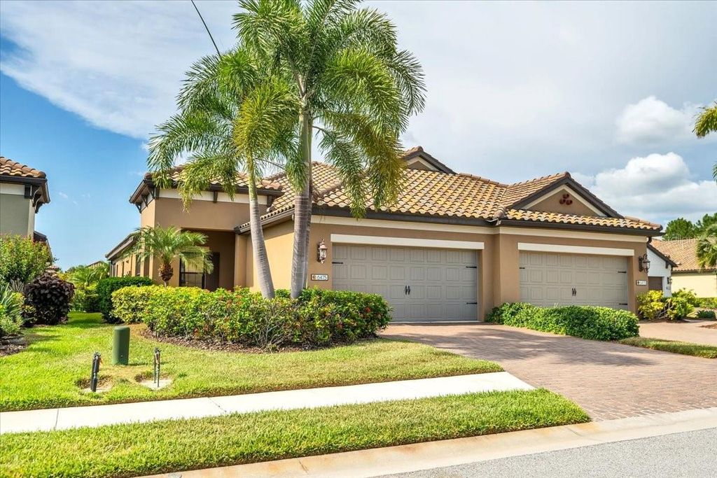 Photo of 6475 Positano Court, Sarasota, FL 34243 (MLS # A4697861)