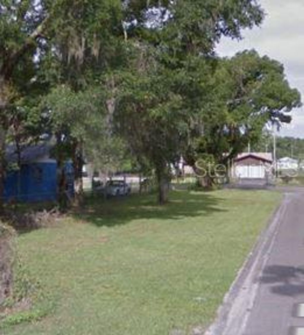 Photo of 552 NE Gurley Avenue, Lake City, FL 32055 (MLS # A4683231)