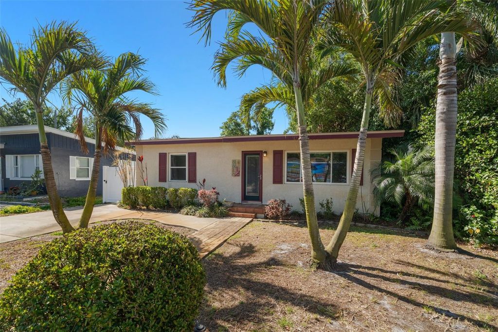 Photo of 5514 16th Avenue S, Gulfport, FL 33707 (MLS # TB8491937)