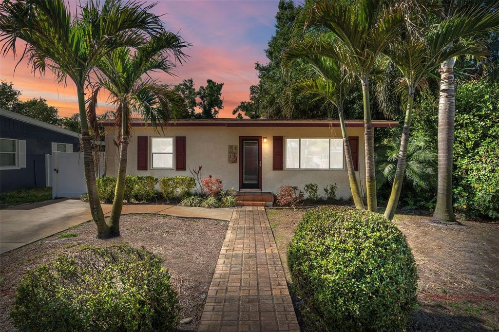 Photo of 5514 16th Avenue S, Gulfport, FL 33707 (MLS # TB8491937)