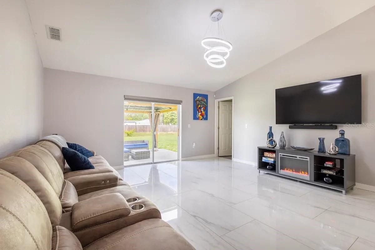 ENCLAVE AT IMPERIAL LAKES - Residential Lease