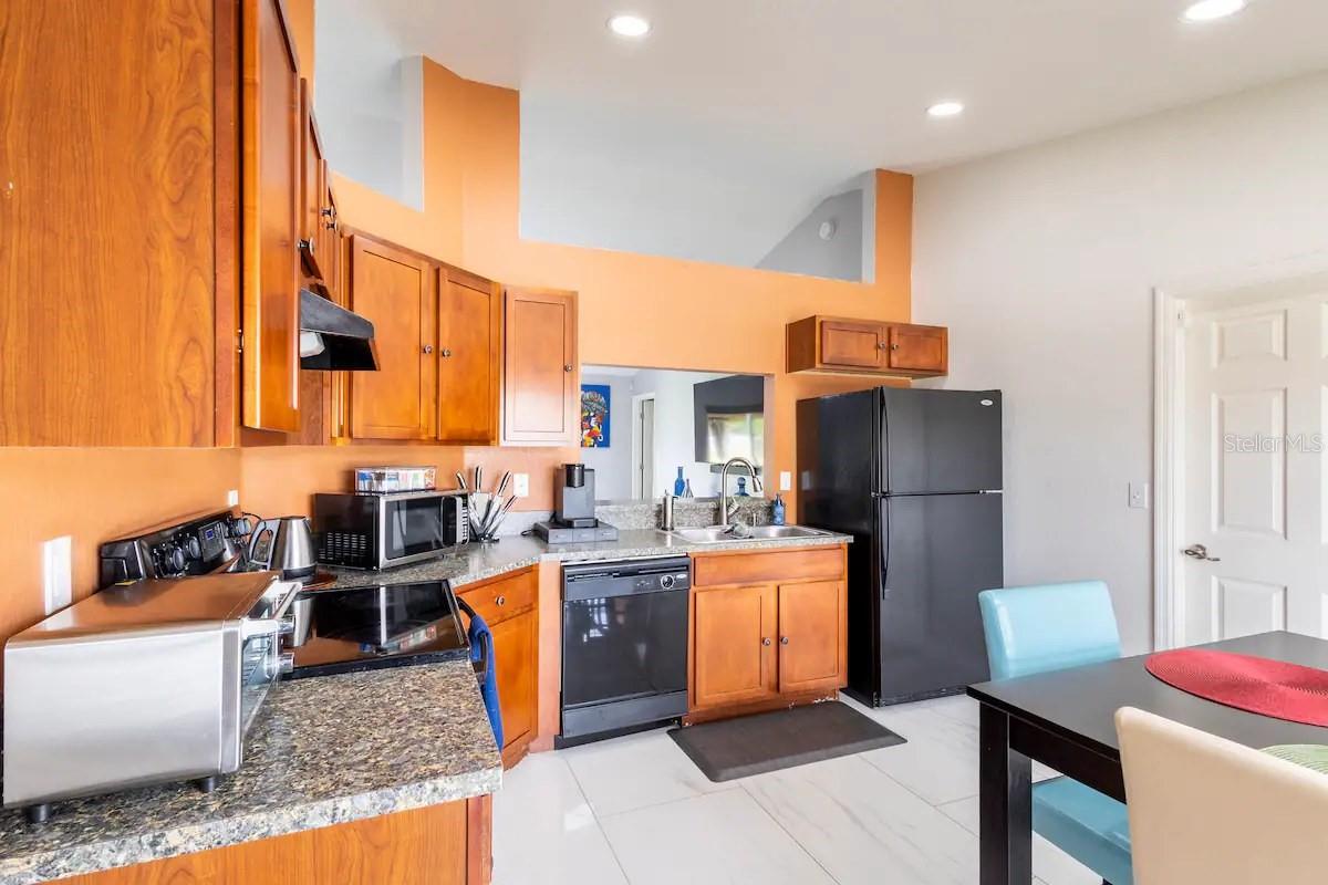 ENCLAVE AT IMPERIAL LAKES - Residential Lease