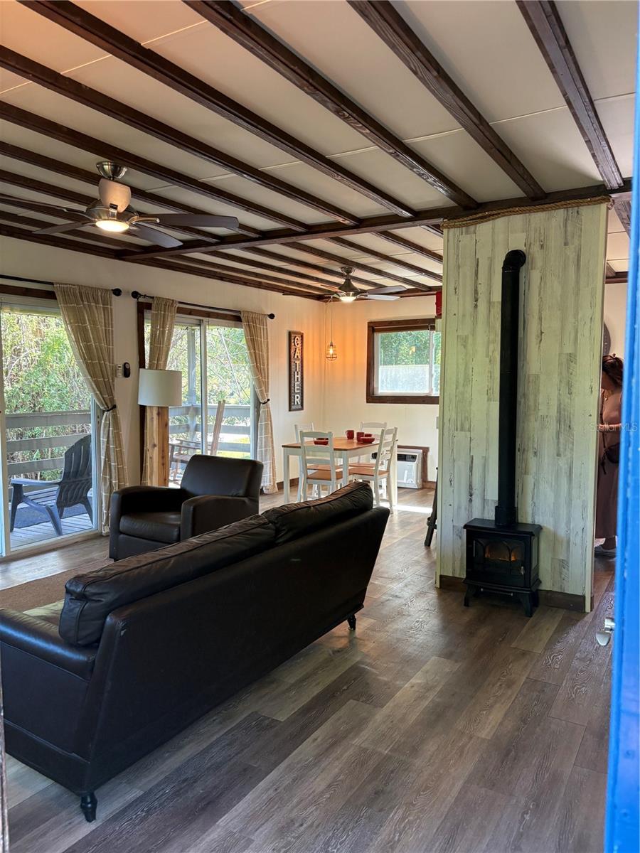 VERO LAKE ESTATES UNIT H-4 - Residential Lease