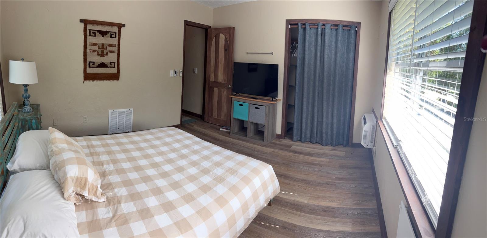 VERO LAKE ESTATES UNIT H-4 - Residential Lease