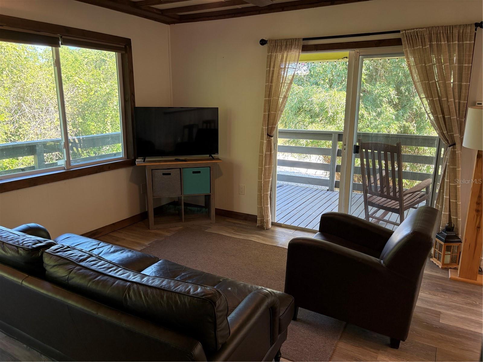 VERO LAKE ESTATES UNIT H-4 - Residential Lease