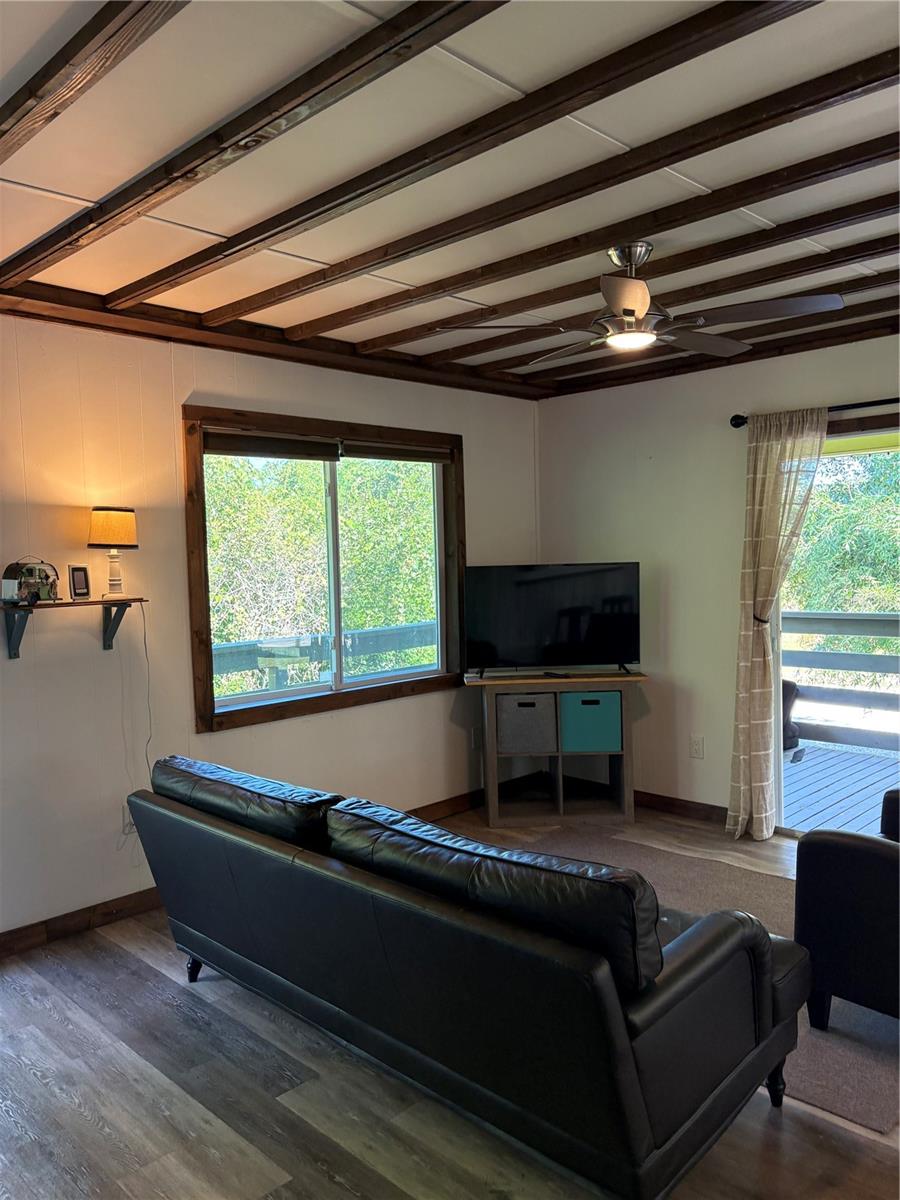 VERO LAKE ESTATES UNIT H-4 - Residential Lease