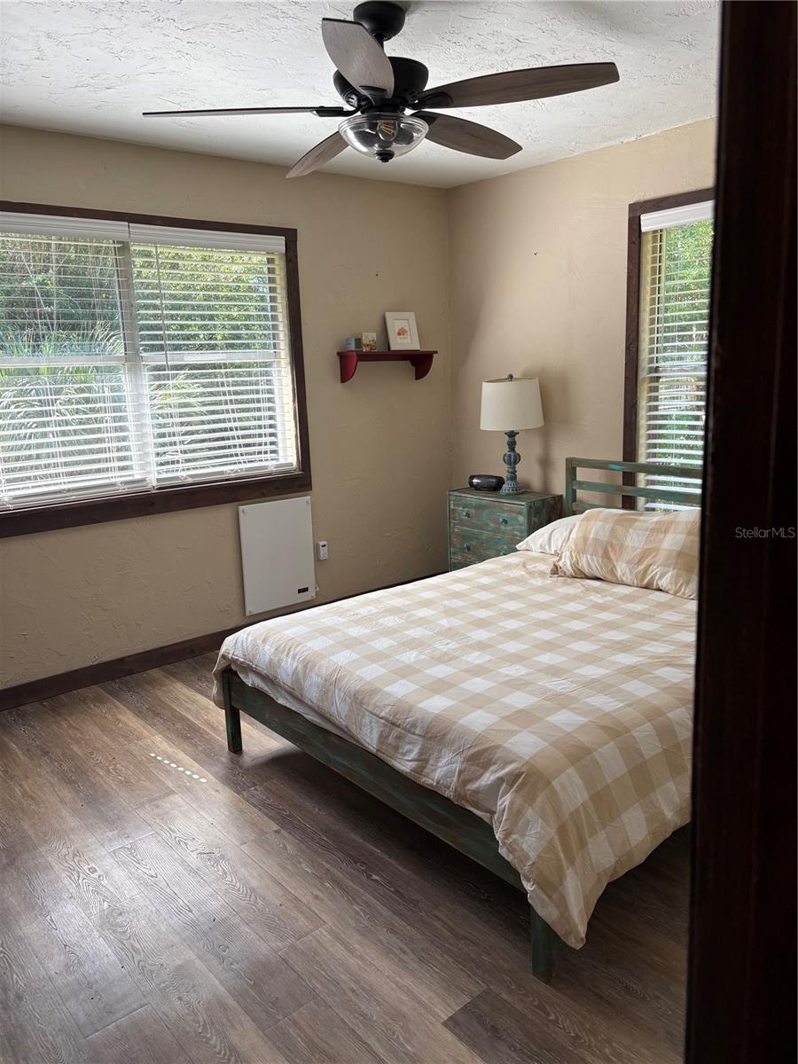 VERO LAKE ESTATES UNIT H-4 - Residential Lease