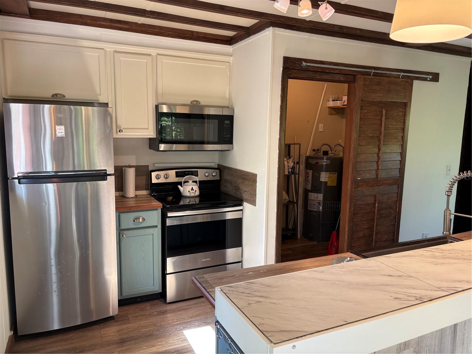 VERO LAKE ESTATES UNIT H-4 - Residential Lease