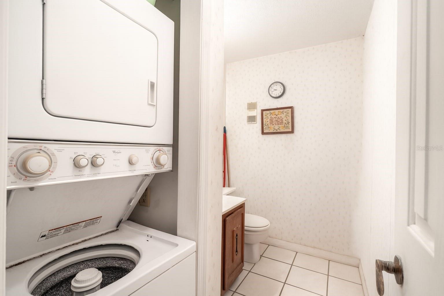 ERROL OAKS CONDO 01 - Residential