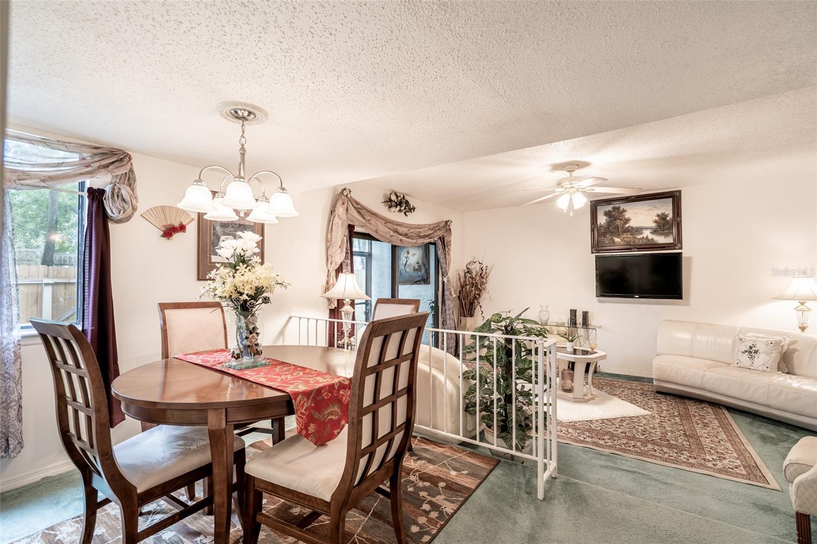 ERROL OAKS CONDO 01 - Residential