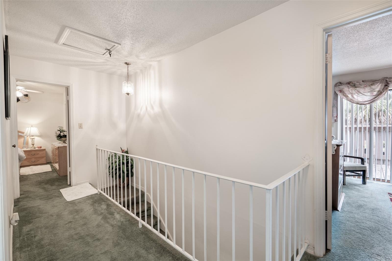 ERROL OAKS CONDO 01 - Residential