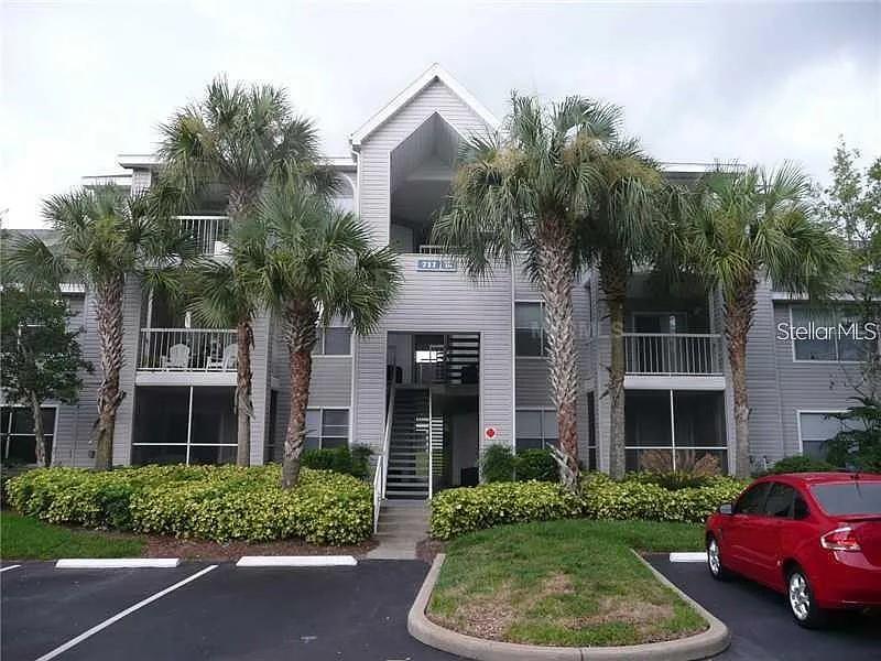 Attractive 1 bedroom, 1 bath condo located in the Regency at Lake Mary community. This is a quiet gated neighborhood. It feels away from everything, but yet close to everything. Features include community hall, tennis court, laundry facilities, and fitness center. The subdivision is located close to major highways, shopping and entertainment. Downtown Orlando, Disney, Universal Studios, Daytona beach and both area airports are only minutes away.
