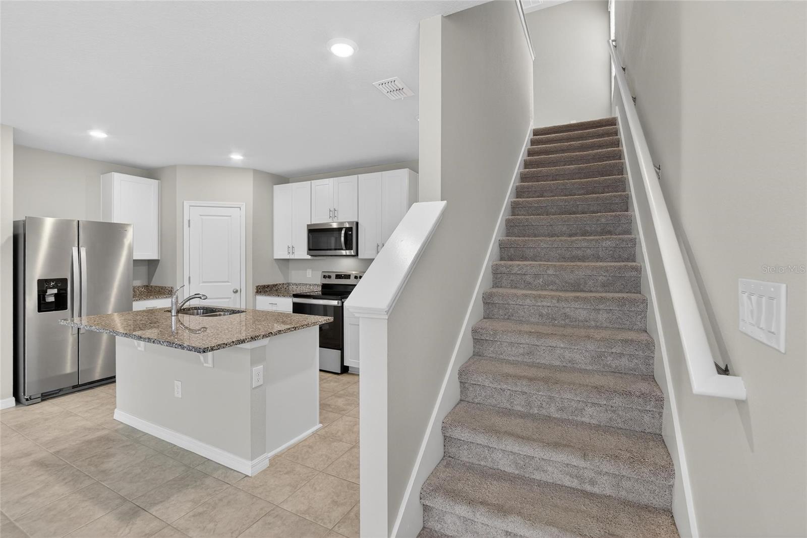 PRESTON OAKS TWNHMS - Residential