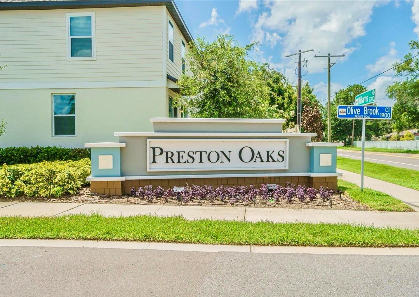 PRESTON OAKS TWNHMS - Residential